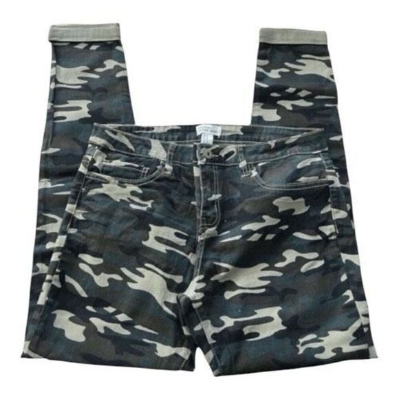 Forever 21 Camo Skinny Jeans Women Size 31Stretch Camouflage Green Denim Cuffed - Picture 2 of 10